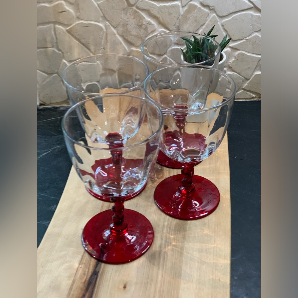 STUDIO NOVA | Set of 4 | Twisted Red Stem Goblets